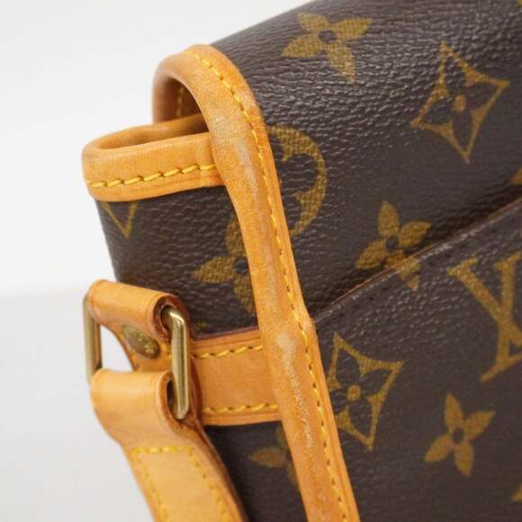 LOUIS VUITTON Authentic Brown Monogram Shoulder Bag